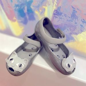 Mini Melissa size 9 cat shoes